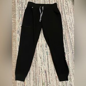 FIGS Women’s Jogger Scrub Pants